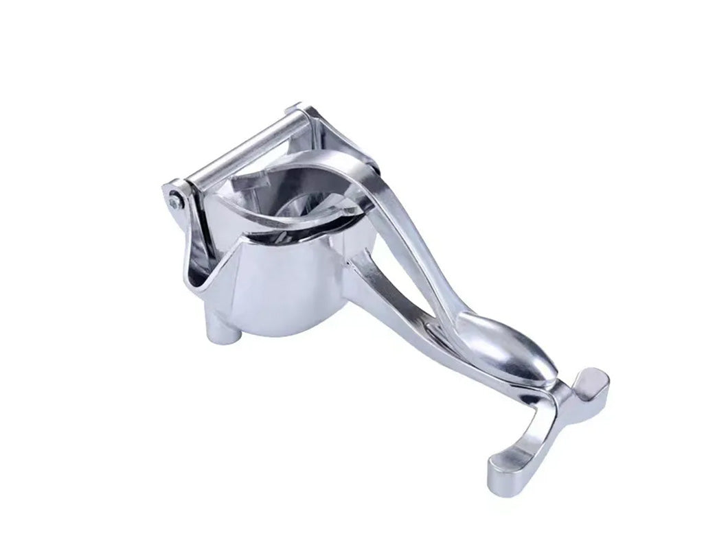 Multifunctional manual juicer